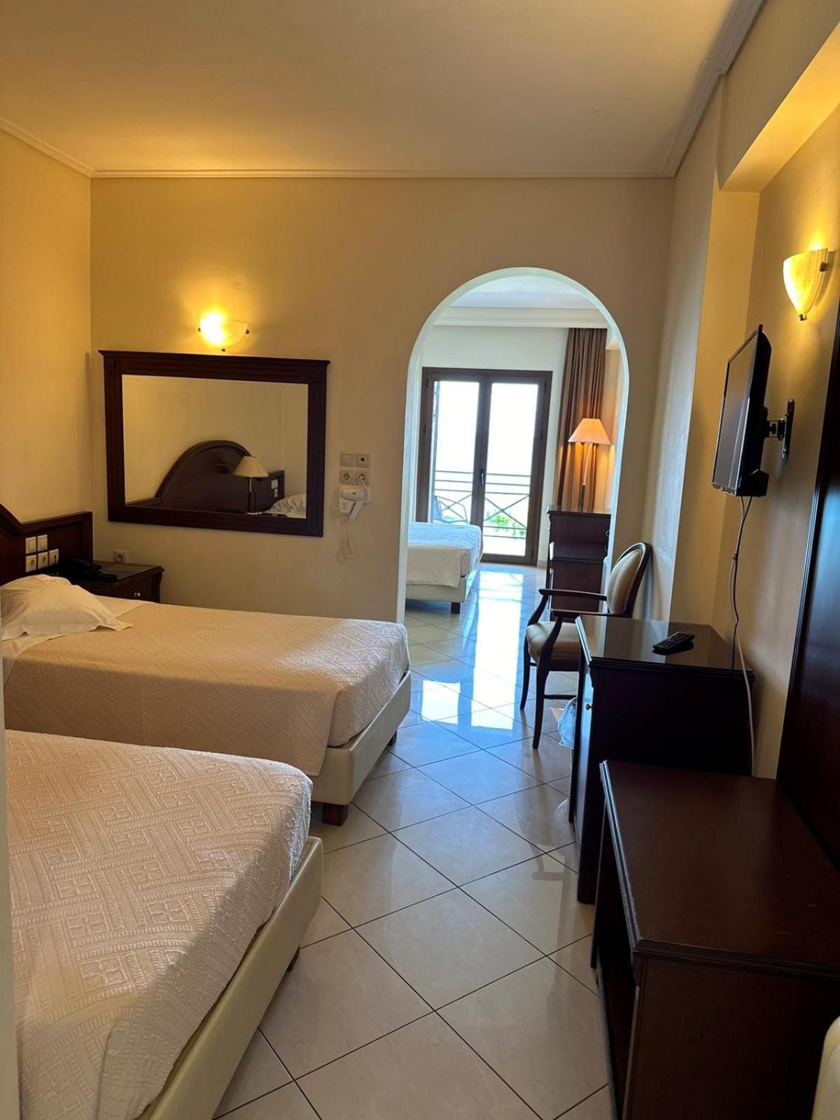 Europa Beach Hotel Galaxídhion Dış mekan fotoğraf